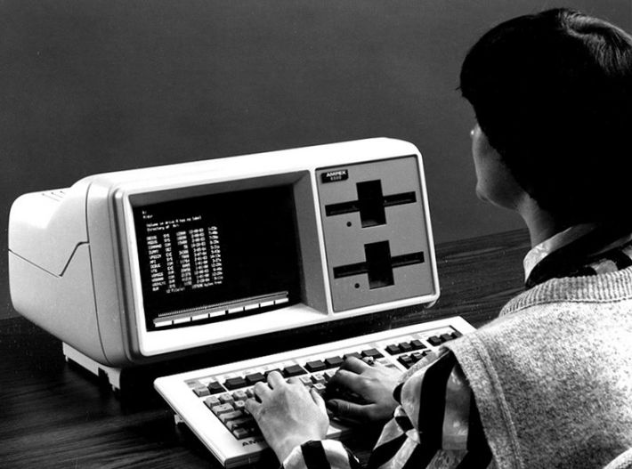 Заглядываем в окна: как менялась Windows последние 30 лет (заглядывать, окно, менять, windows) Заглядываем в окна: как менялась Windows последние 30 лет