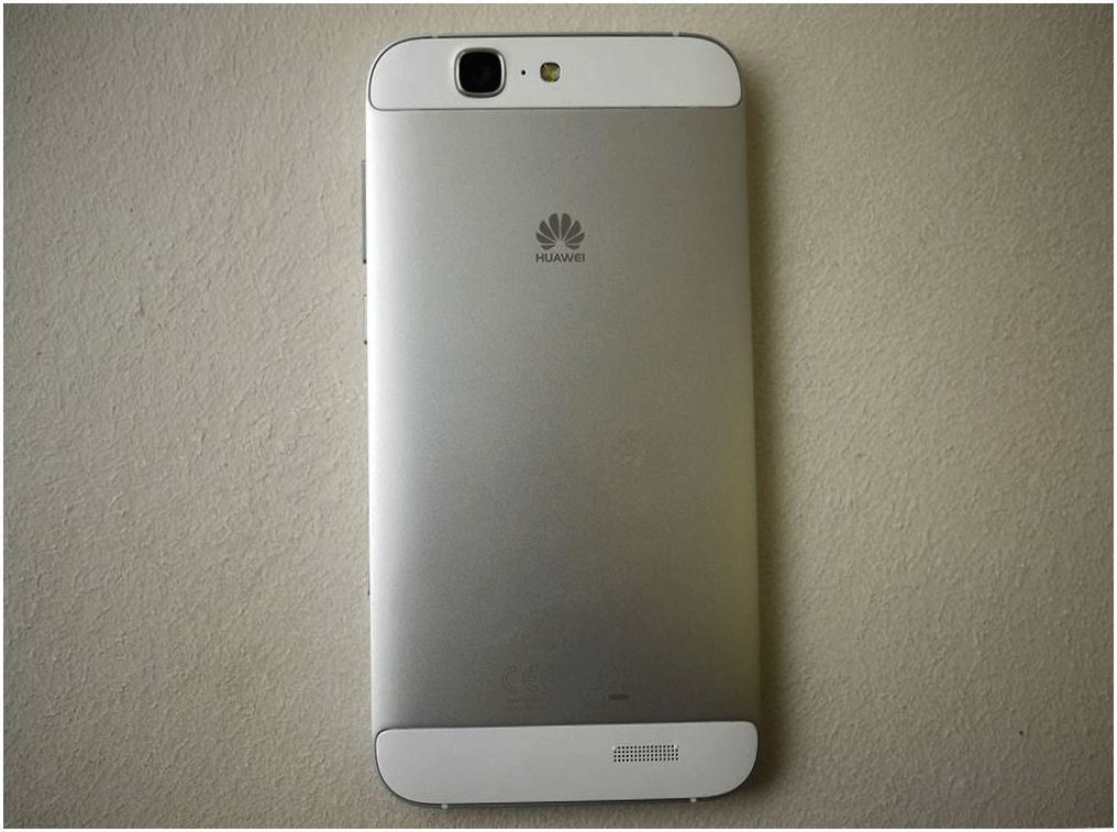 Обзор смартфона Huawei Ascend G7: "середнячок" с экстерьером