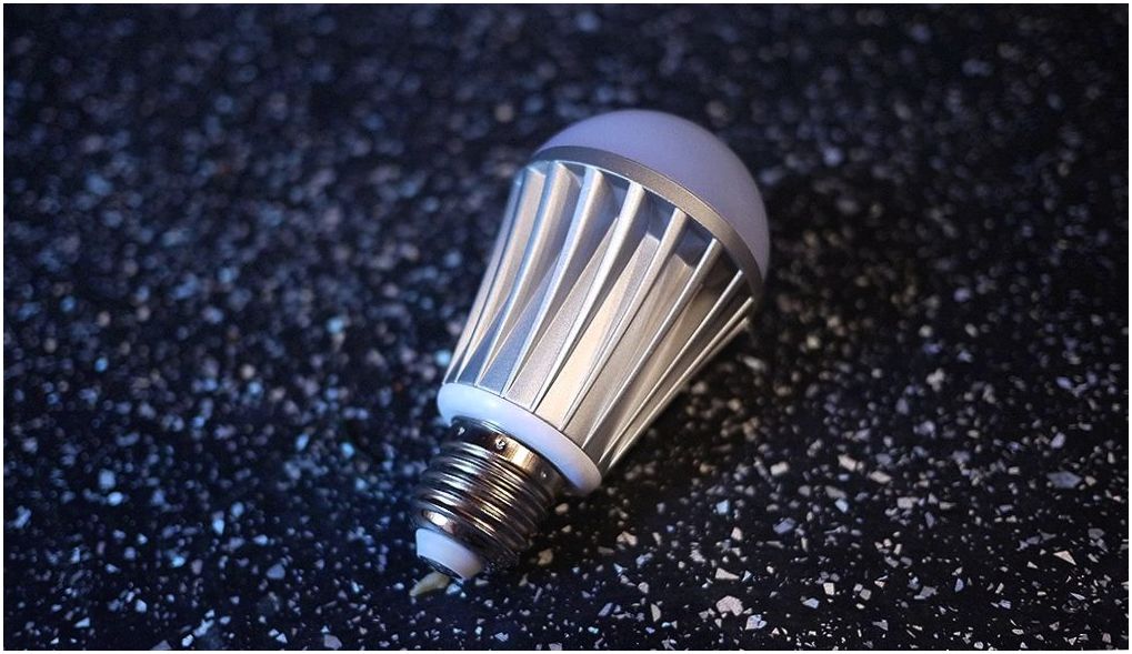 Обзор умной светодиодной Bluetooth-лампы Luminous Smart Bulb