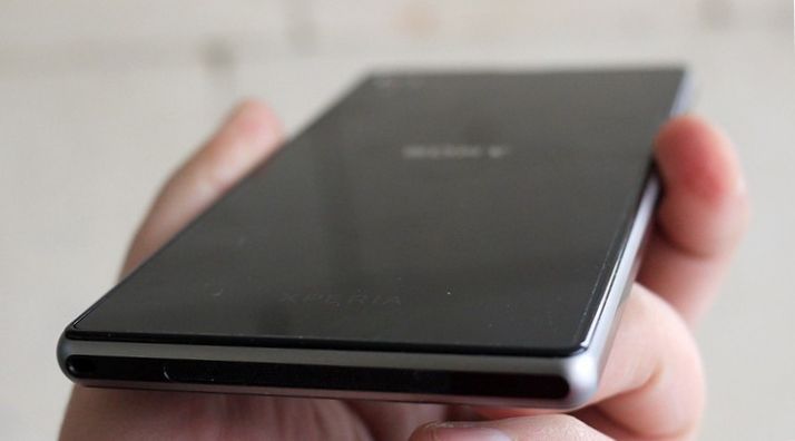 Продолжение последовало. Обзор смартфона Sony Xperia Z1