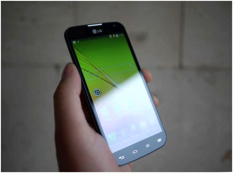 Без стука не входить. Обзор смартфона LG L90