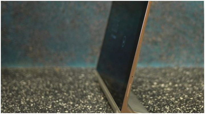 "Йога" в трех позах. Обзор планшета Lenovo Yoga Tablet 10