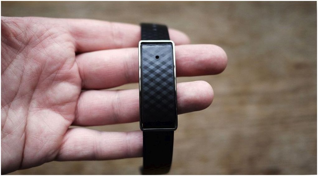 Обзор фитнес-браслета Honor Band A1: шагомер с амбициями