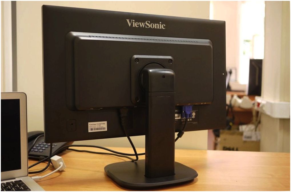 Обзор монитора ViewSonic VG2437Smc: к общению готов