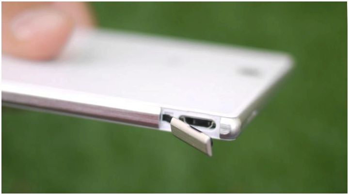 Много - не мало. Обзор "гигантофона" Sony Xperia Z Ultra (много, маленький, обзор, гигантофона, sony, xperia) Много - не мало. Обзор "гигантофона" Sony Xperia Z Ultra
