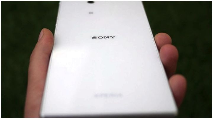 Много - не мало. Обзор "гигантофона" Sony Xperia Z Ultra (много, маленький, обзор, гигантофона, sony, xperia) Много - не мало. Обзор "гигантофона" Sony Xperia Z Ultra