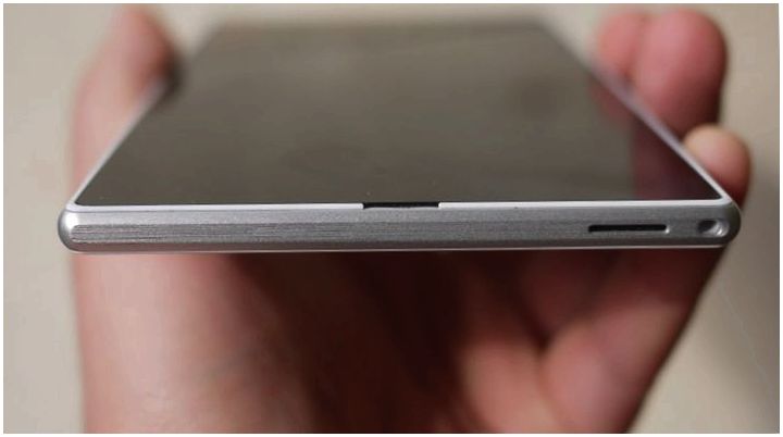 Много - не мало. Обзор "гигантофона" Sony Xperia Z Ultra (много, маленький, обзор, гигантофона, sony, xperia) Много - не мало. Обзор "гигантофона" Sony Xperia Z Ultra