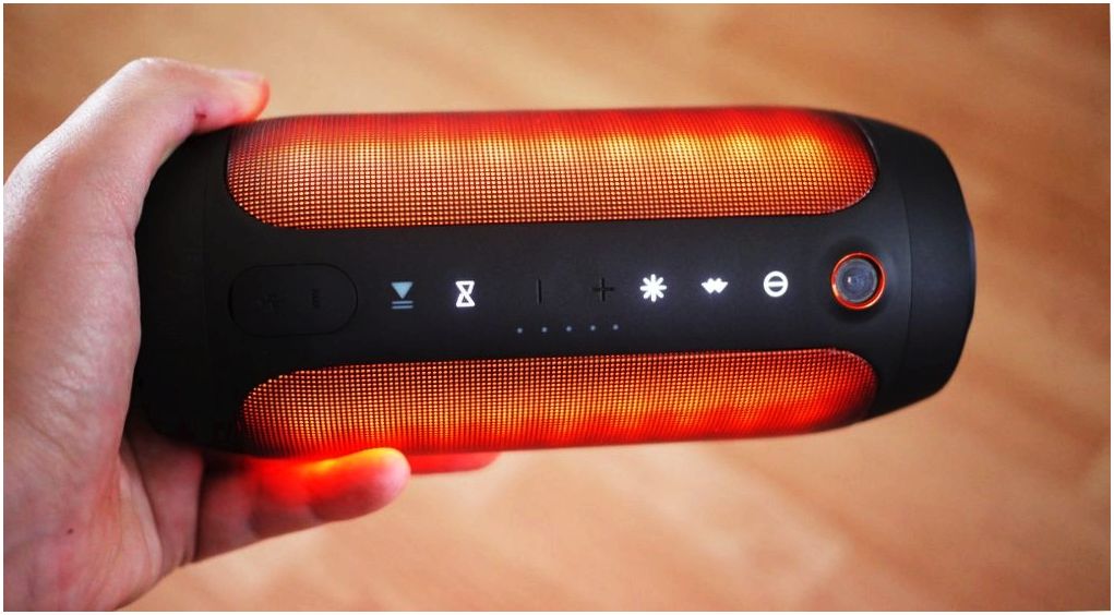 Обзор Bluetooth-колонки JBL Pulse 2: портативная «светомузыка» (обзор, bluetooth-колонки, pulse, портативный) Обзор Bluetooth-колонки JBL Pulse 2: портативная «светомузыка»