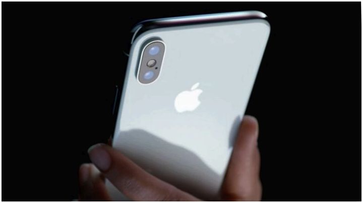 iPhone X: отзывы первых обладателей выявили плюсы и минусы новинки