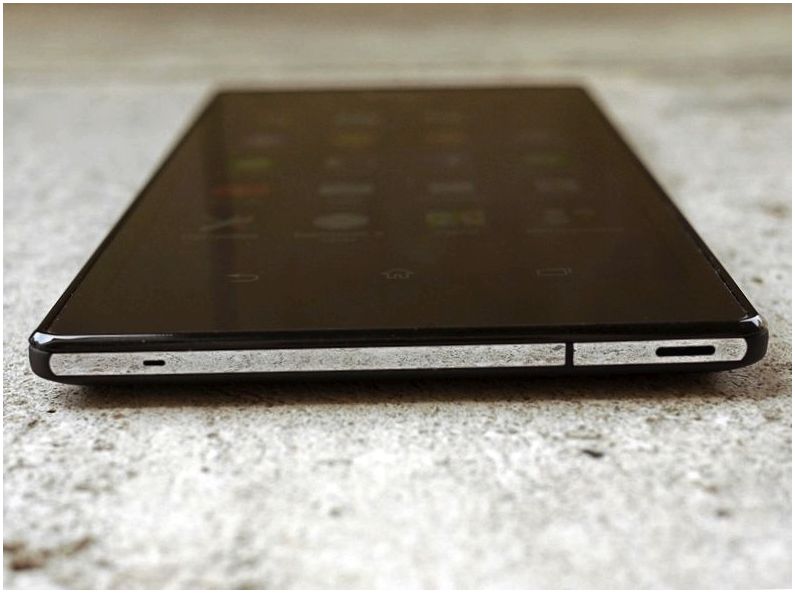 Обзор смартфона Sony Xperia T3: за ним не заржавеет