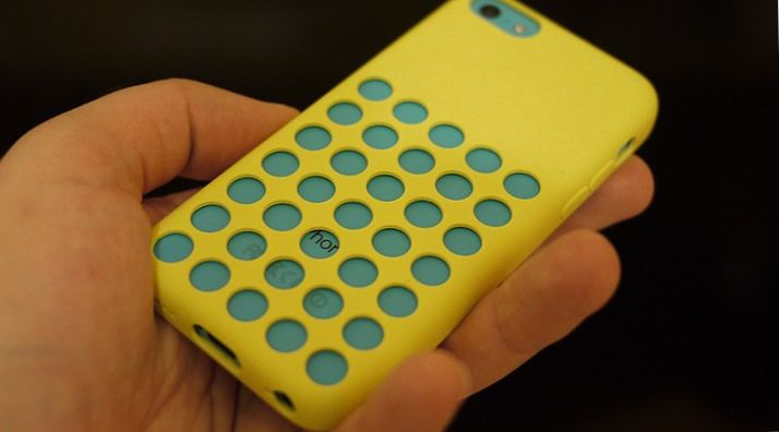 Пластмассовая жизнь. Обзор смартфона iPhone 5c
