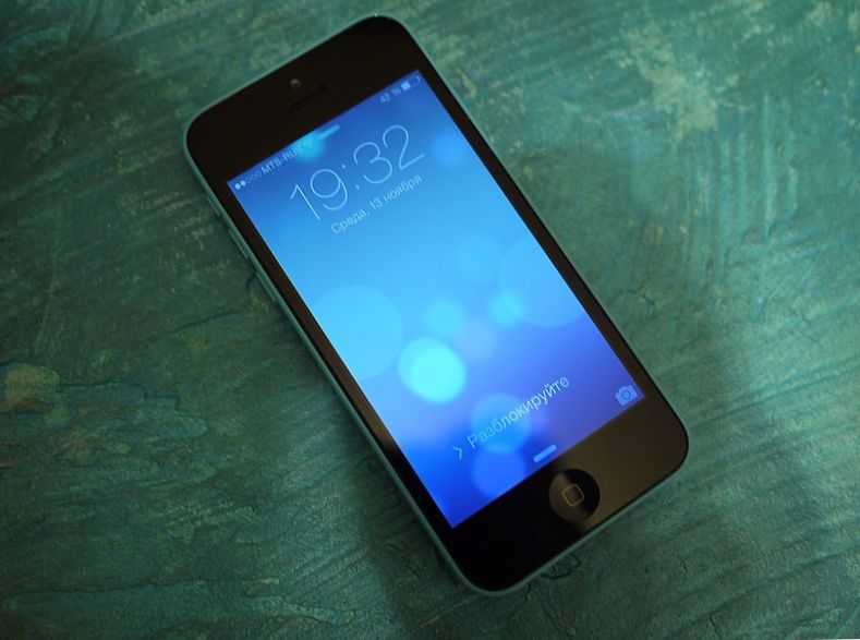 Пластмассовая жизнь. Обзор смартфона iPhone 5c