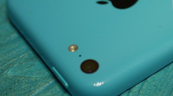 Пластмассовая жизнь. Обзор смартфона iPhone 5c