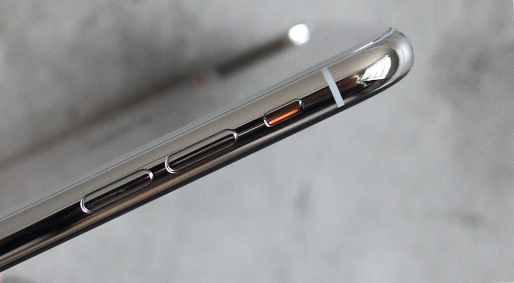 Поколение "Икс": полный обзор новейшего iPhone