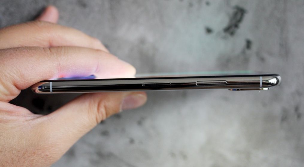 Поколение "Икс": полный обзор новейшего iPhone