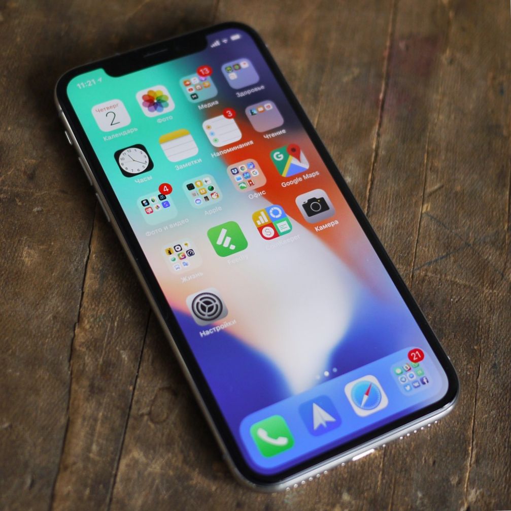 Поколение "Икс": полный обзор новейшего iPhone