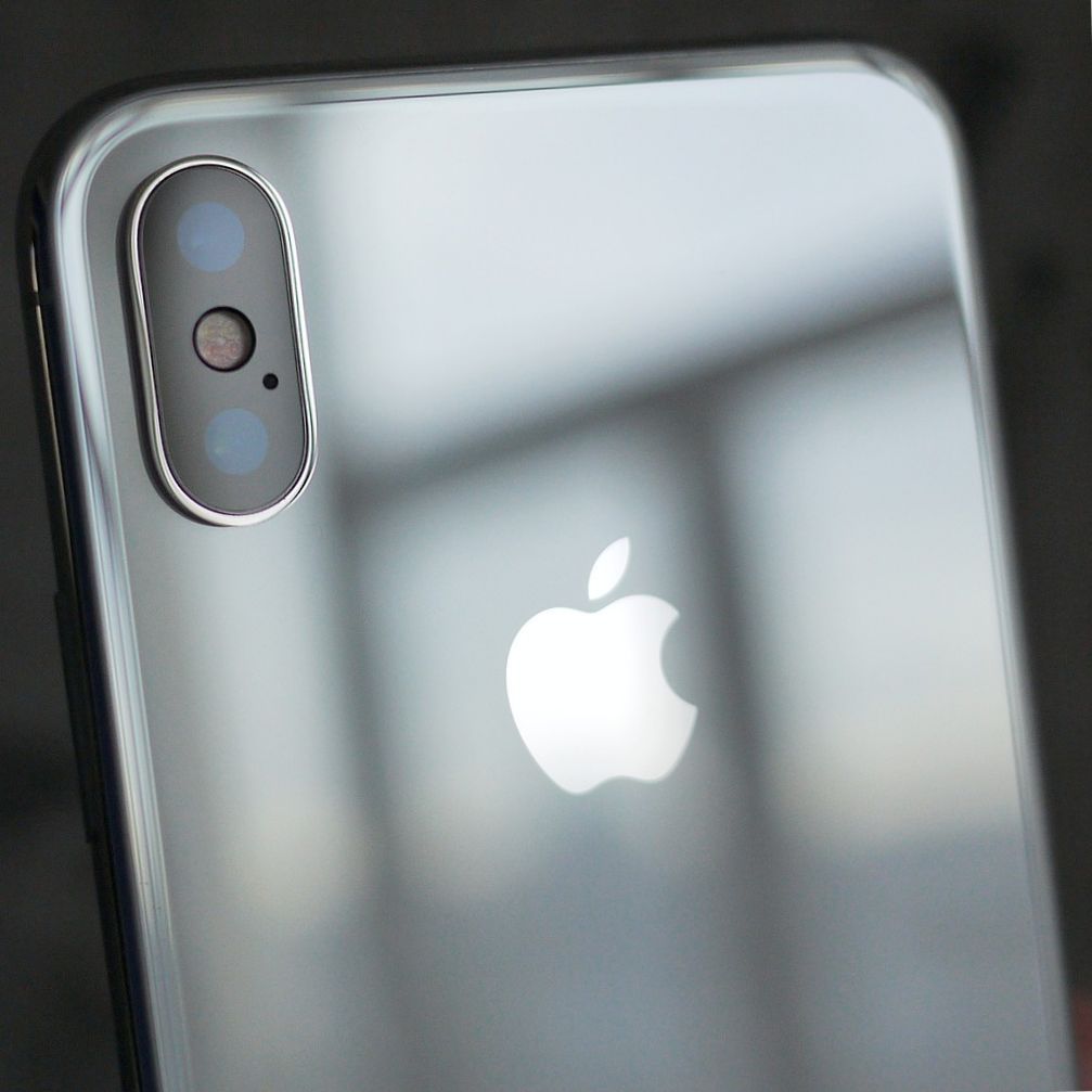 Поколение "Икс": полный обзор новейшего iPhone