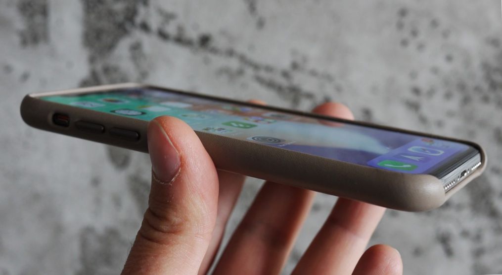 Поколение "Икс": полный обзор новейшего iPhone