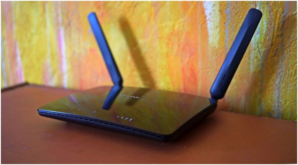 Обзор беспроводного 4G LTE-роутера TP-Link TL-MR6400: связной для дачи (обзор, беспроводного, lte-роутера, tp-link) Обзор беспроводного 4G LTE-роутера TP-Link TL-MR6400: связной для дачи