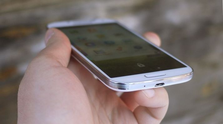 Пластиковый король. Один день с Samsung Galaxy S4