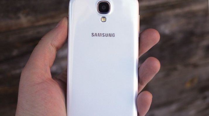Пластиковый король. Один день с Samsung Galaxy S4
